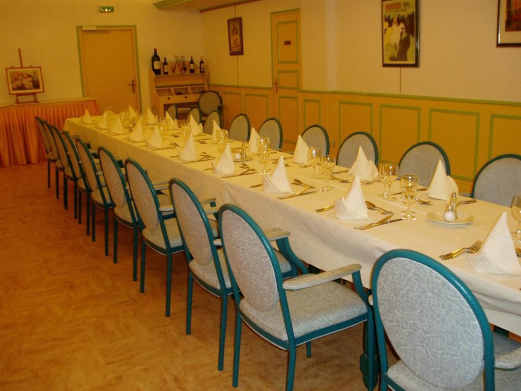 La Poste Hotel Vitry-le-Francois Bagian luar foto