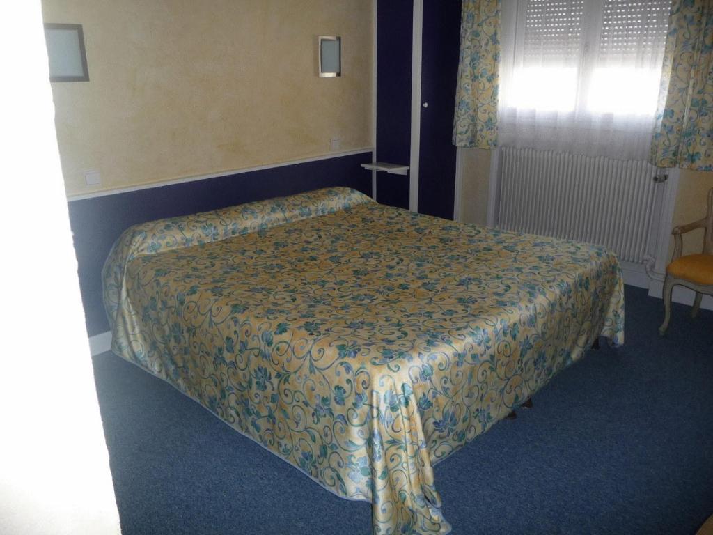 La Poste Hotel Vitry-le-Francois Bagian luar foto
