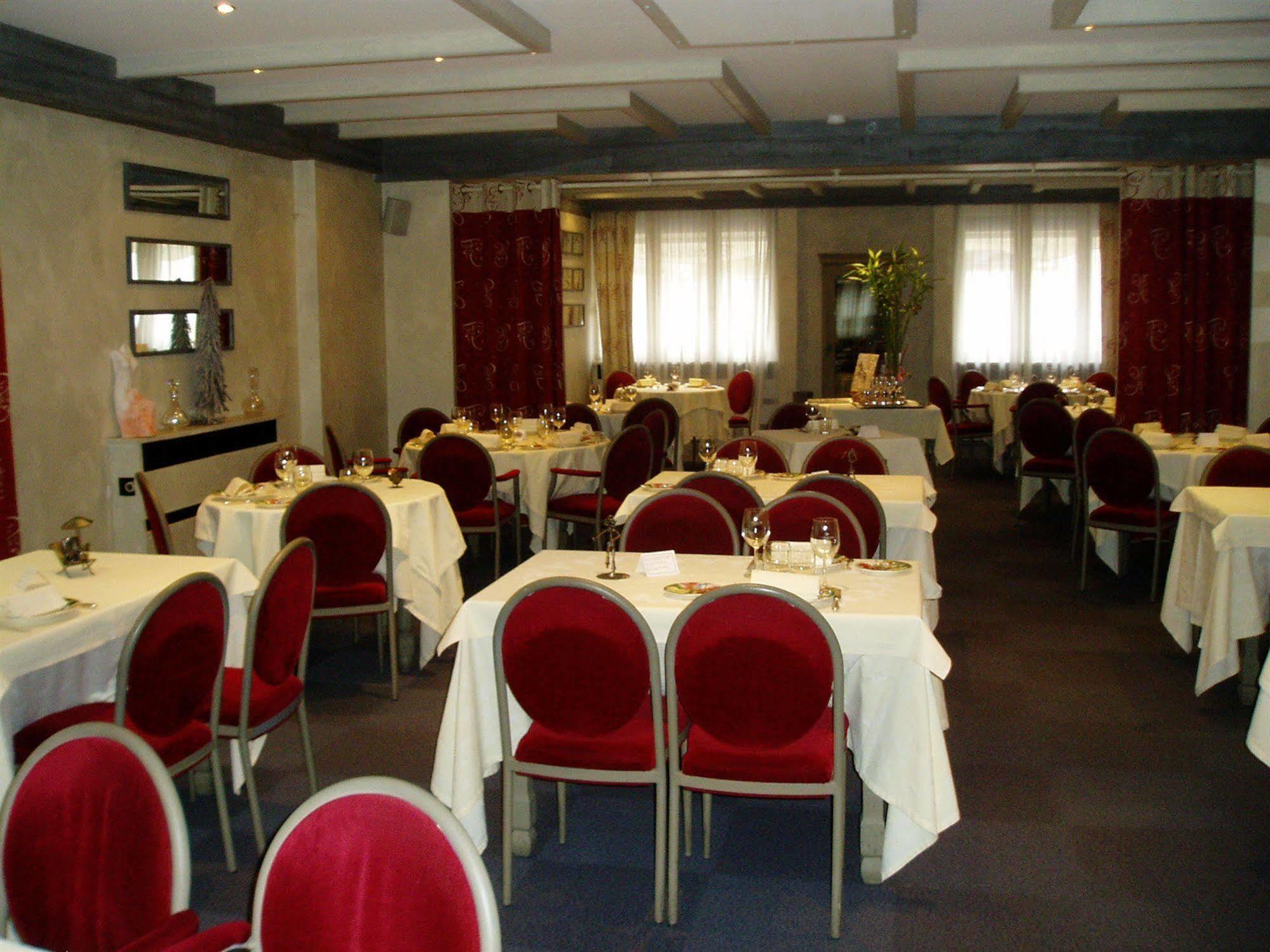 La Poste Hotel Vitry-le-Francois Bagian luar foto
