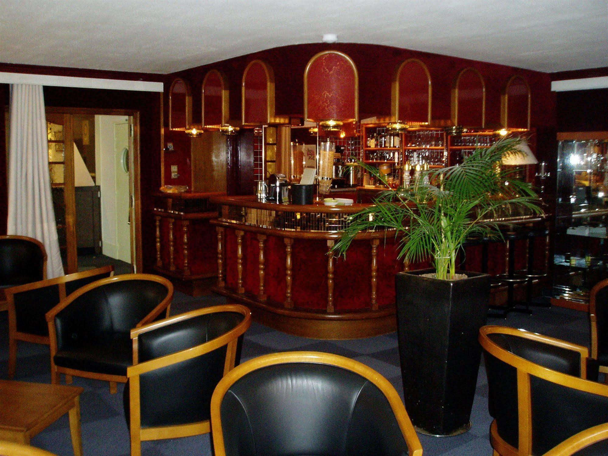 La Poste Hotel Vitry-le-Francois Bagian luar foto